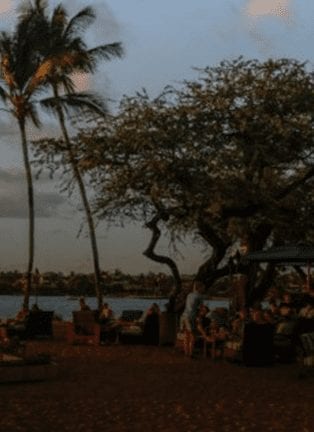 Beach Bars In Hawaii You'll Love